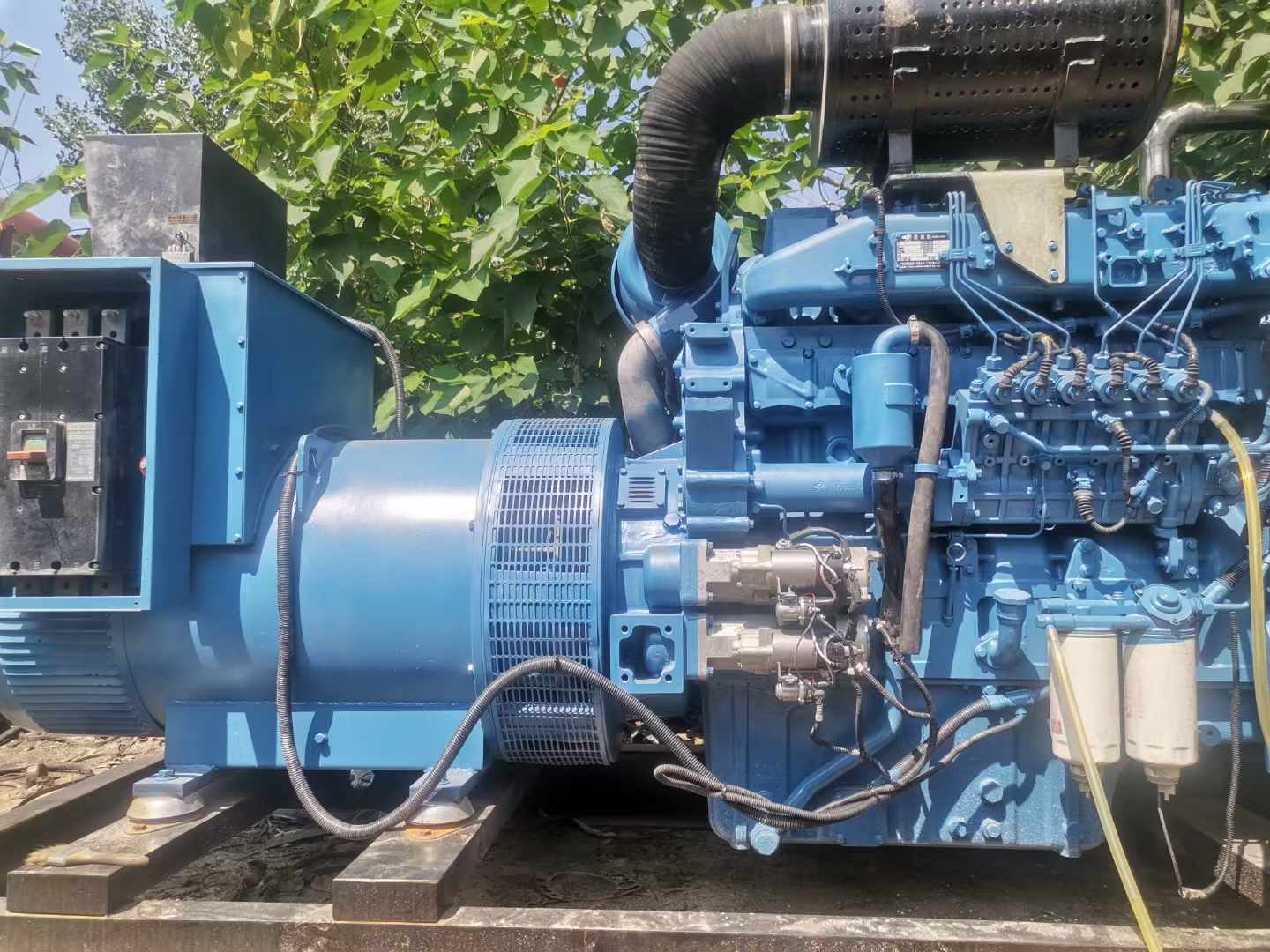 惠安详细说明降低 800kW 柴油发电机输出电流波动的方法